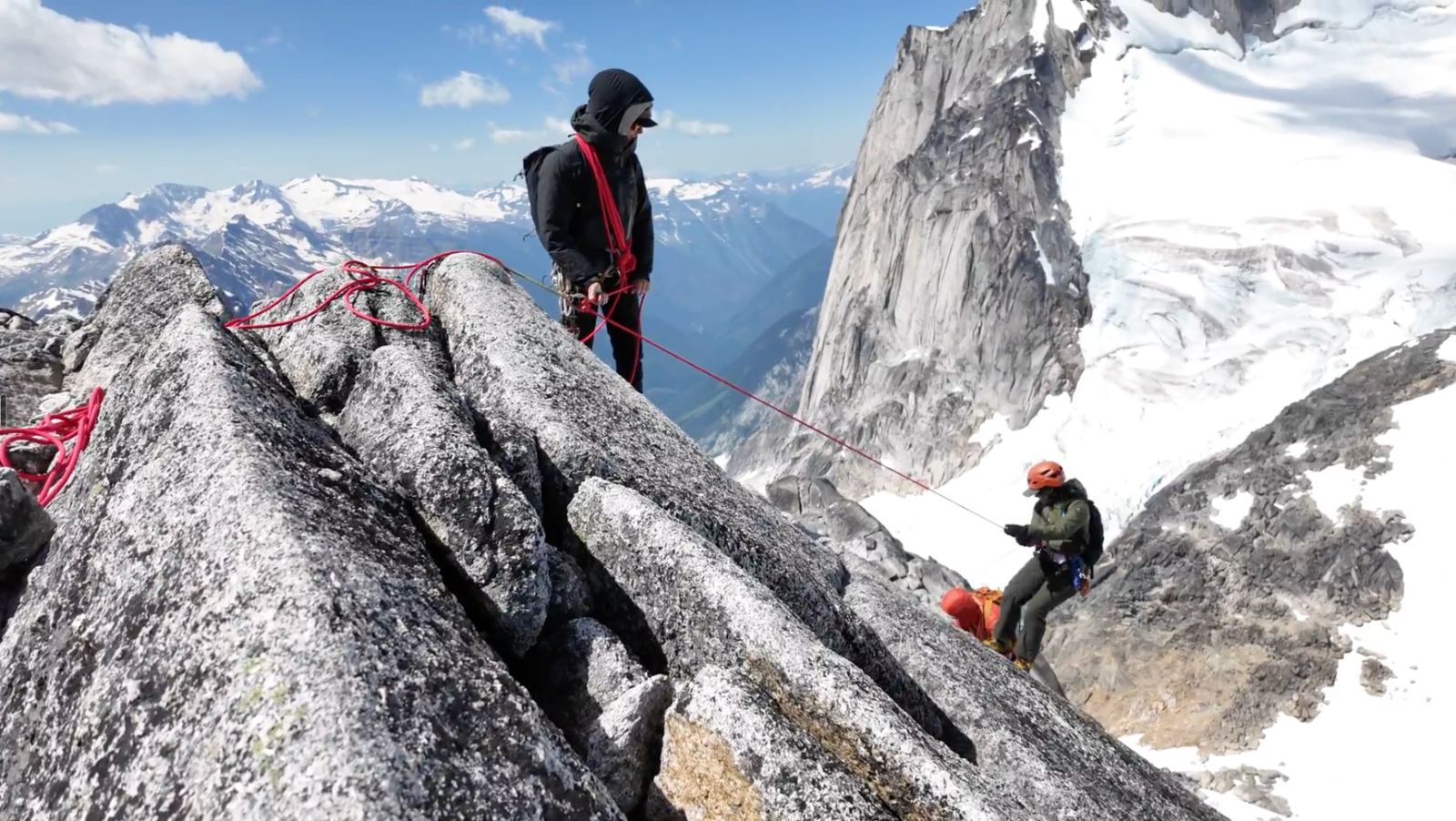 Guided rope work on the ridge